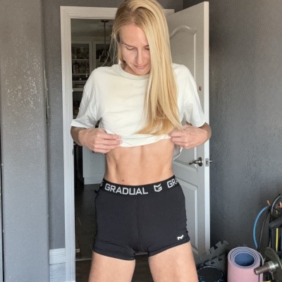 Sarah Riley - Official Profile | Fanhub