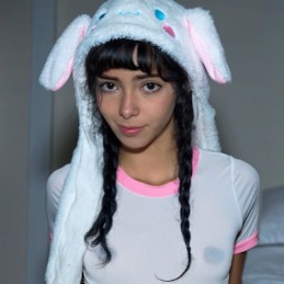 Cindy Lu Petite