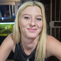 18blondeteen