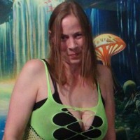 SluttyLittlePeaches
