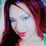 Trans pelirroja tragona