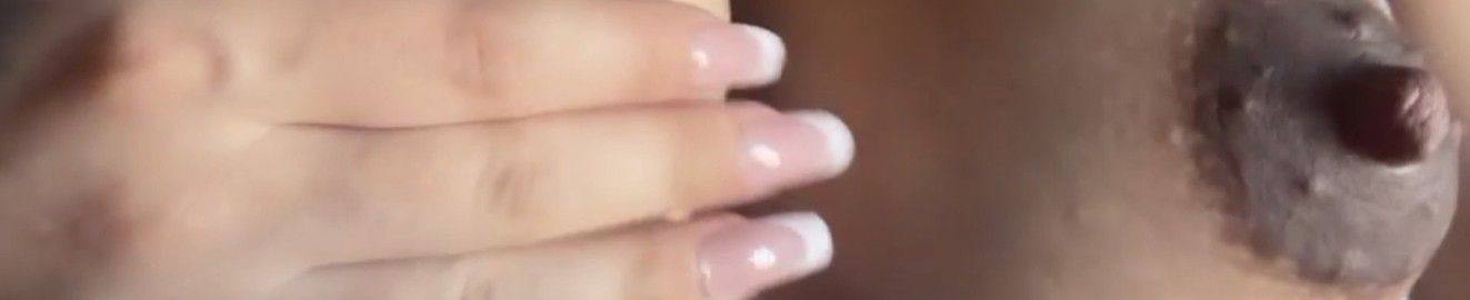 Younghornymami