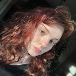 Luna Graves444