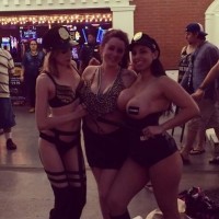 MzTits