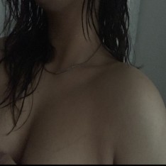 热门艳星全裸出镜完整免费色情片:: Pornhub.com
