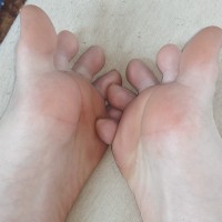 Pale Toes