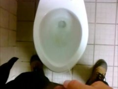 THE NEW AND IMPROVED GBB WILL URINATE ON YOU