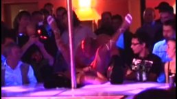 Porn on stage stripper babe gets fucked by profesional