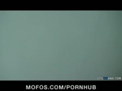Horny big-booty girlfriend Krystal is convinced to try anal sex