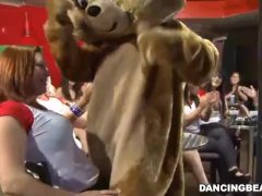 Tits and Blowjobs At The Club