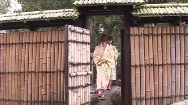 Hot Spring乱交リトリート シーン1