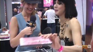 PornhubTV Asphyxia Noir Interview at eXXXotica 2012