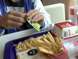 Handjob in Public Park