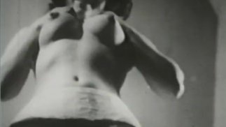 Softcore Nudes 555 40er und 50er Jahre - Szene 4