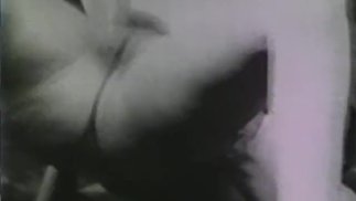 软核裸体 649 1960 年代 - 场景 5