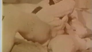 MySearchPassion - Peepshow Loops 424 70's and 80's - Scene 9