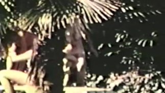 Лесбийские петли для пип-шоу 561 70-е и 80-е годы - Сцена 1