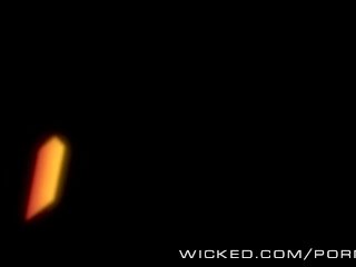 24 XXX: Jack Bauer’s Daughter gets devirginized by 2 hard cocks! screenshot number 0