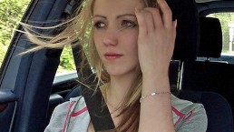 Stranded Teens - Giovane Bionda Europea ha bisogno di un passaggio