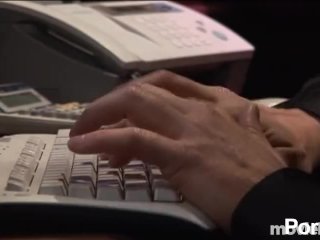 Look Who's Watching, Scene 1