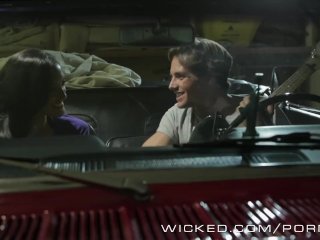 Chloe Amour loves guitars, cars, and dick screenshot number 0
