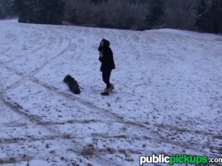Mofos - Never to cold for a car sex screenshot number 0