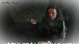 Sylvia Chrystall Noire Rauchen Fetisch Art Teaser Von Syviasucker Com Aus