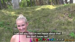 闺蜜在湖边偷偷吃性爱带