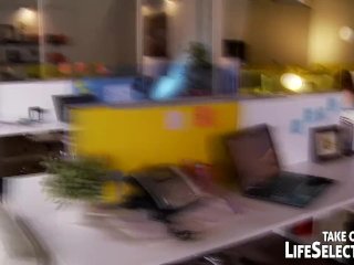 Man fucks hot chicks in naughty fantasies. screenshot number 1