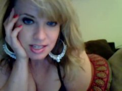 webcam tease - Screenshot 2 of 16 - Mom