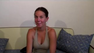 vollbusige Teenager erstes Anal-Casting