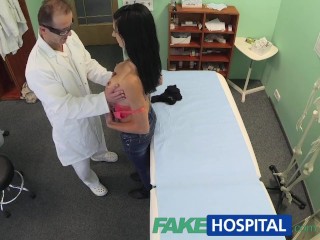 FakeHospital - un Médecin Convainc SA Patiente De Baiser Dans Son Bureau