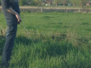 I'm peeing in public - 7