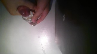 Сперма в рюмке