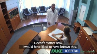 FakeHospital Hete seks met dokter en verpleegster in de patiënten wachtkamer