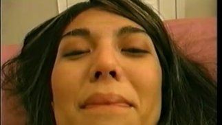 Азиатский подросток трахает свою киску с Эдом Пауэрсом