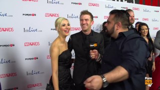 Entrevista do PornhubTV Sophia Knight &Danny D Red Carpet 2015 AVN