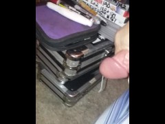 Bored and wishing I'd get an email haha - Screenshot 13 of 16 - Cumshot