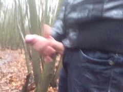 Public mastrubation - Screenshot 10 of 16 - Public Dick