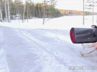 Car Breakdown for Horny Monicamilf in_the Norwegian Winter