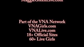 Мэгги Грин делает перерыв в стирке для члена!