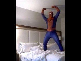 Homem-Aranha Na Cama De Hotel