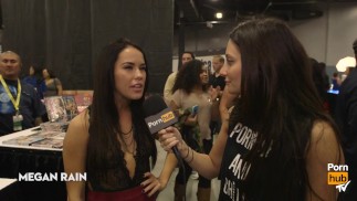 Pornhub Aria на eXXXotica 2015 Интервью День 2