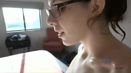 L'appuntamento POV perfetto di Ember Stone