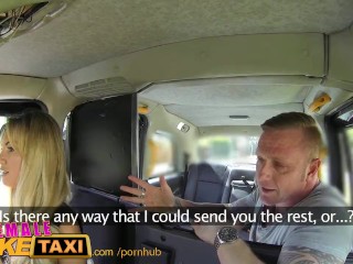 FemaleFakeTaxi Водитель принимает на лицо за деньги