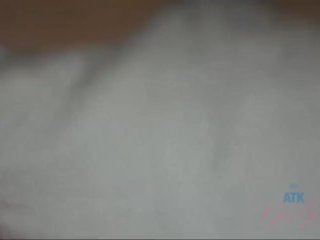 Holly Hendrix_is very fun at_the Maui Ocean Center