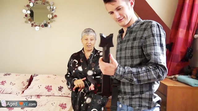 Rengeteg ingyen xxx video a neten ingyen szex film és magyar pornó videó itt a hunszex.hu oldalán.