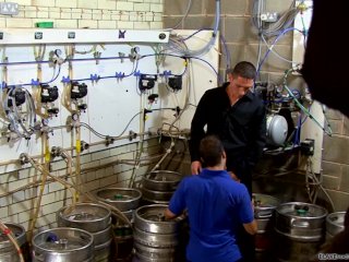 Lonely guy gets some cum on his face