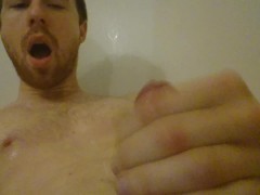 in bath, otter