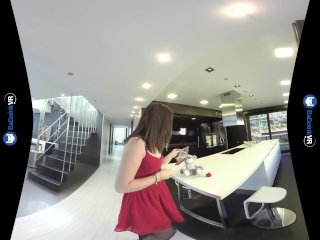 BaDoink VR 180 - Heart Shaped Ass: Zoe Doll's Booty  screenshot number 2